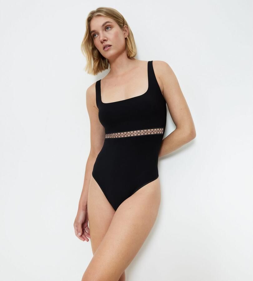 Triumph Body Palina Cosmic Heartbeat Limited Edition door Palina Rojinski