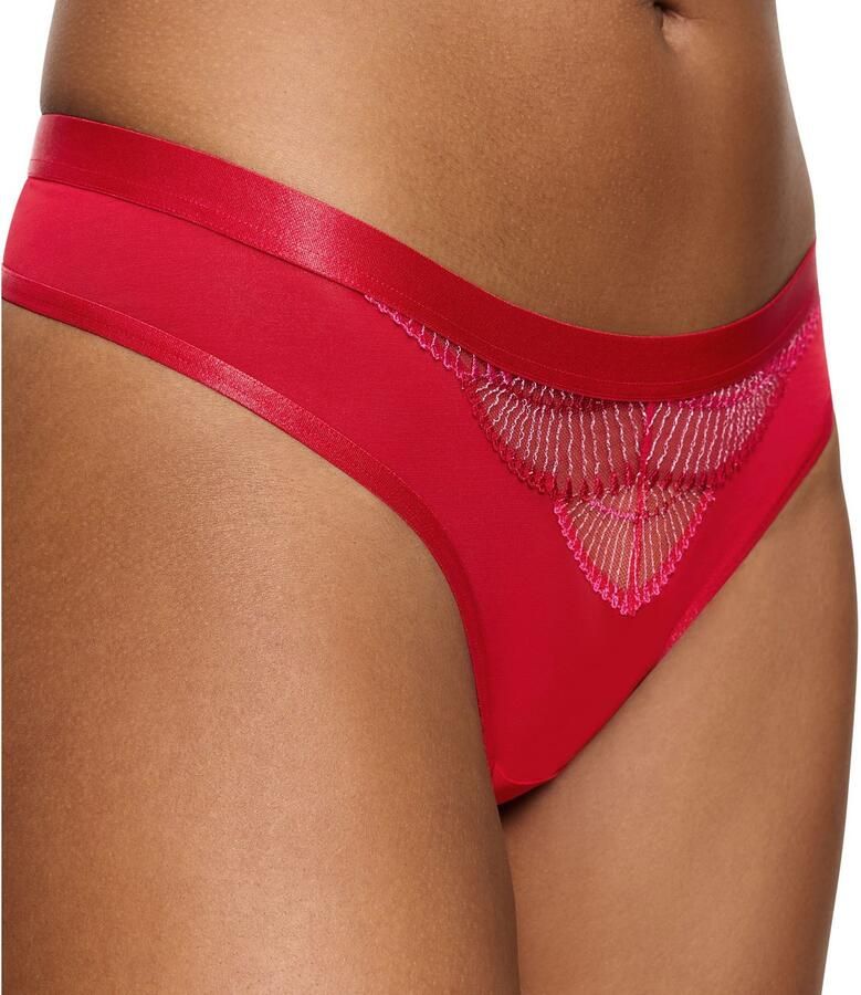 Triumph Brazilian slip Palina Sea Full Of Stars Keyhole-detail op de achterkant kant borduurwerk