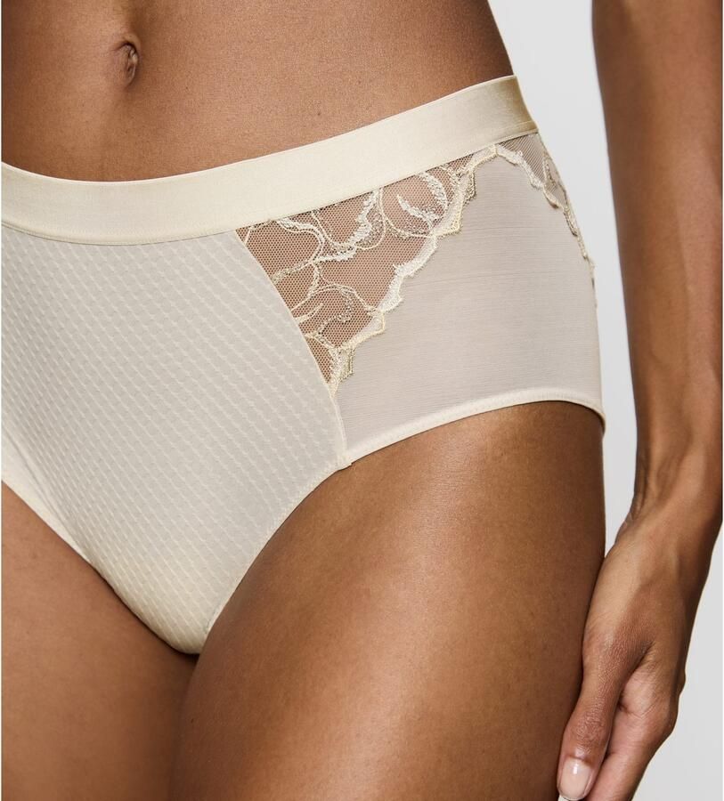 Triumph Maxislip Wild Azalea Florale Kant hoog uitgesneden satijnen rand elastisch