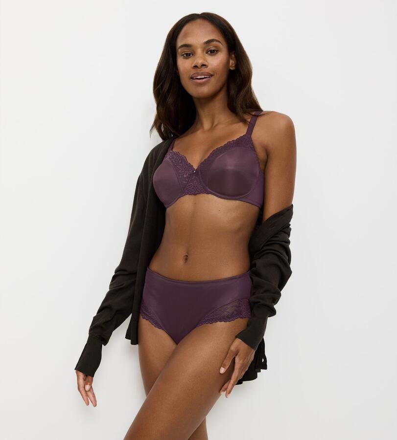 Triumph Minimizer-bh Ladyform Soft W maakt de borst optisch kleiner met een cupmaat - Foto 2