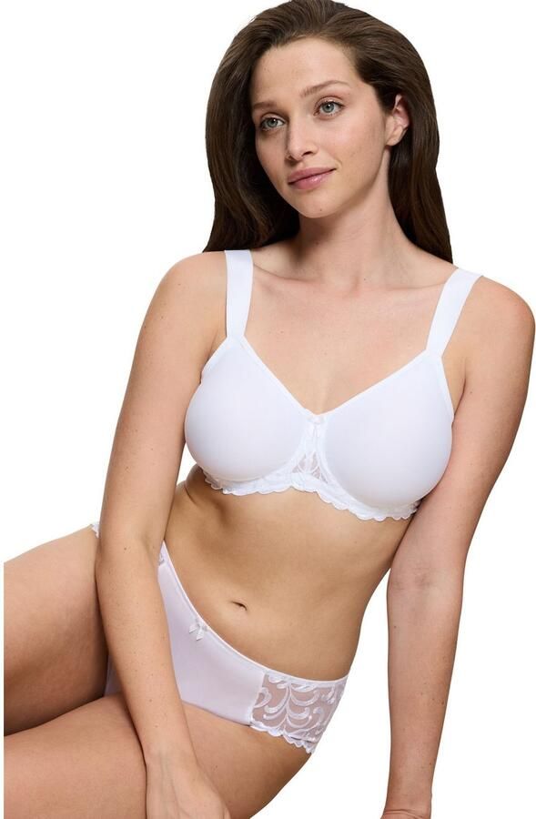 Triumph Minimizer-bh Modern Finesse W01 maakt de borst optisch kleiner met een cupmaat - Foto 3