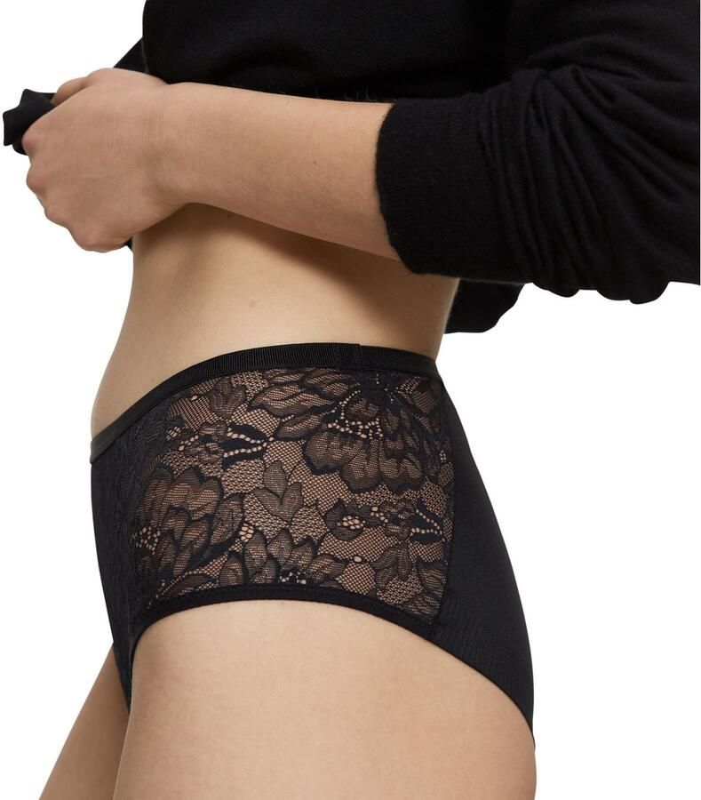 Triumph Shapingslip Amourette Charm Stretch-kant heupgesneden licht vormend (1 stuk)