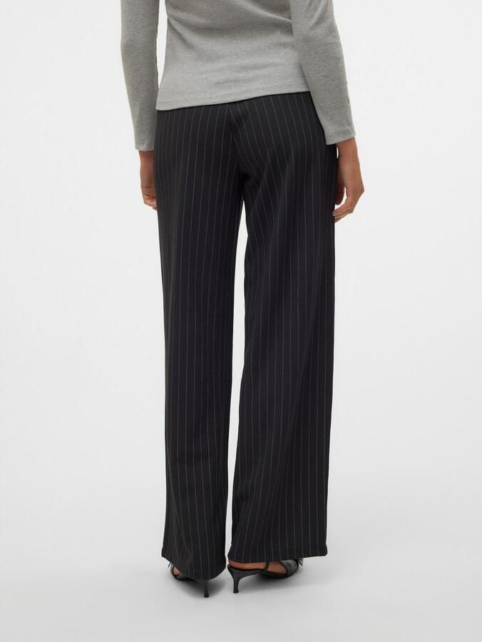 Vero Moda Relaxed fit wide leg stoffen broek met ruime pijpen model 'BERLIN'