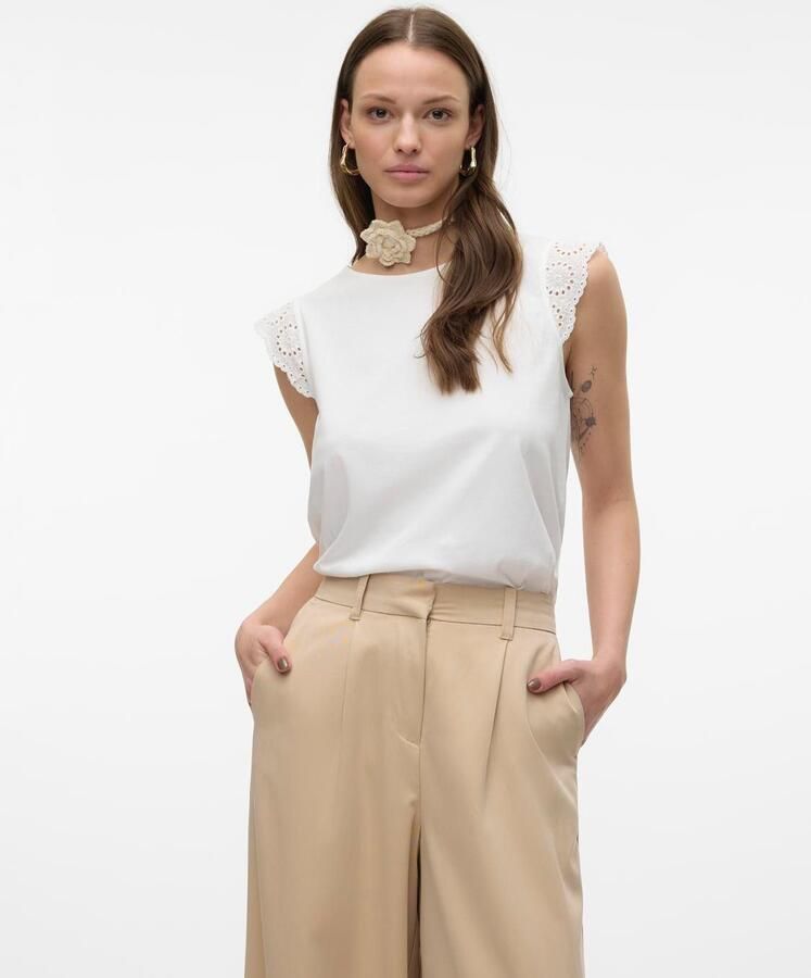 Vero Moda Regular fit T-shirt met broderie anglaise model 'EMIlY'