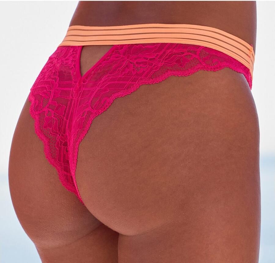 Vivance Tanga van elastisch kant met modieuze contrastkleuren
