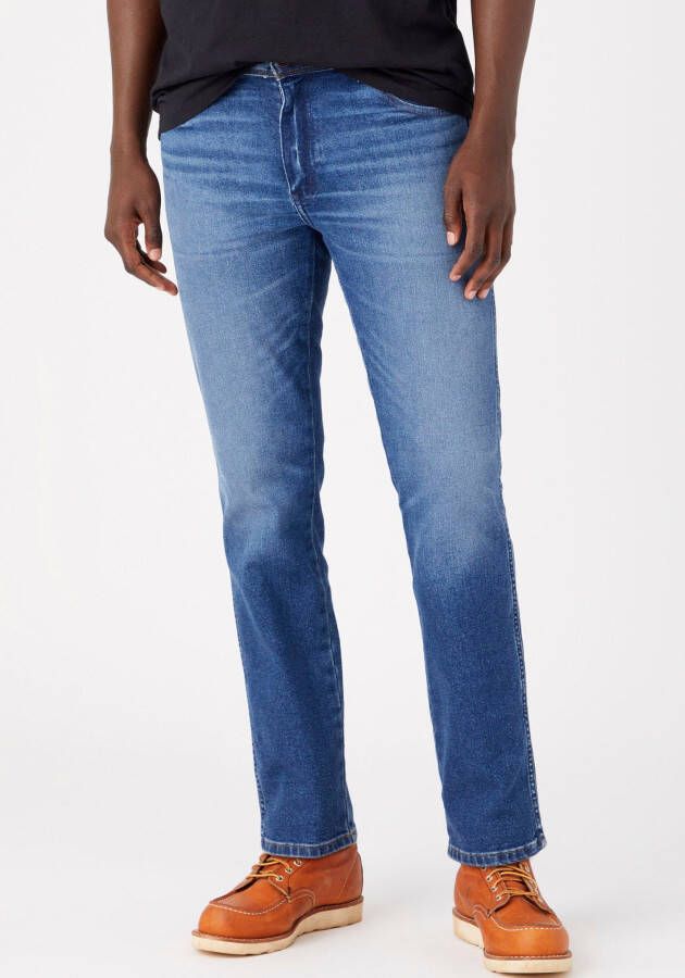 Wrangler Slim fit jeans Texas Slim in licht gewassen look