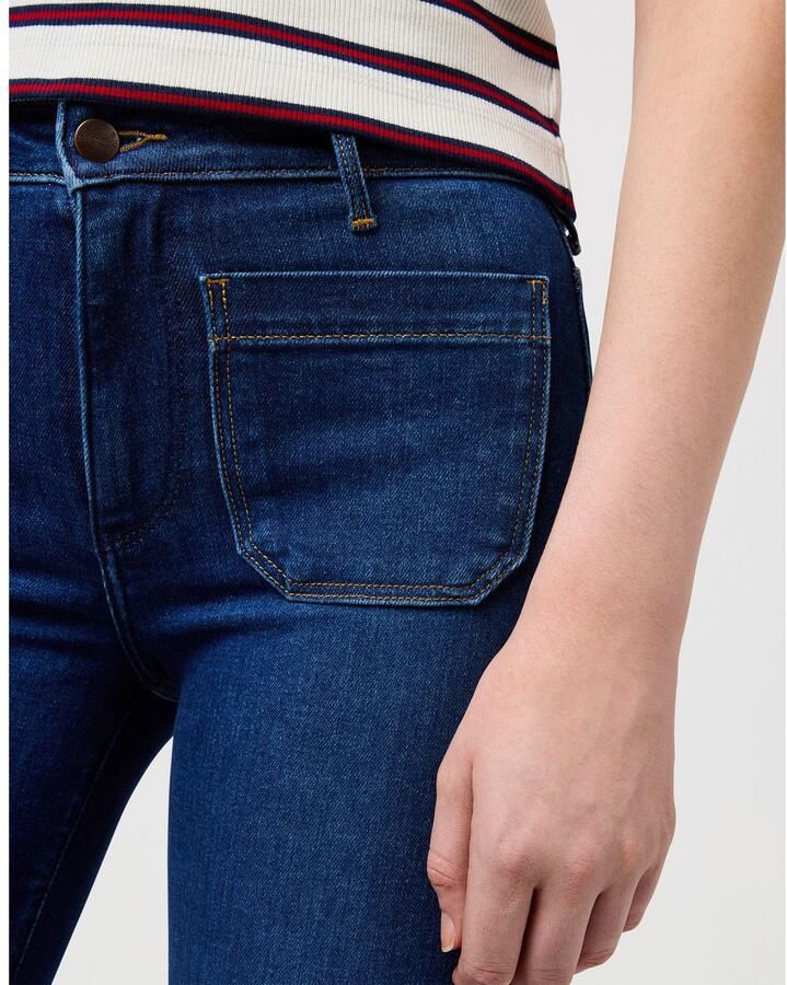 Wrangler Bootcut jeans Flare in retro-design met uitlopende pijp