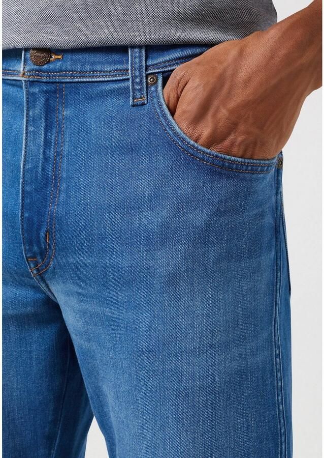 Wrangler Straight jeans TEXAS FREE TO STRETCH Vrij om te rekken materiaal