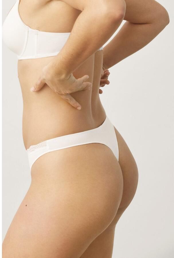 YSABEL MORA Tanga BASIC COLLECTION COTTON WITH LACE niet alleen comfortabel maar ook romantische kantdetails (Set van 3) - Foto 2