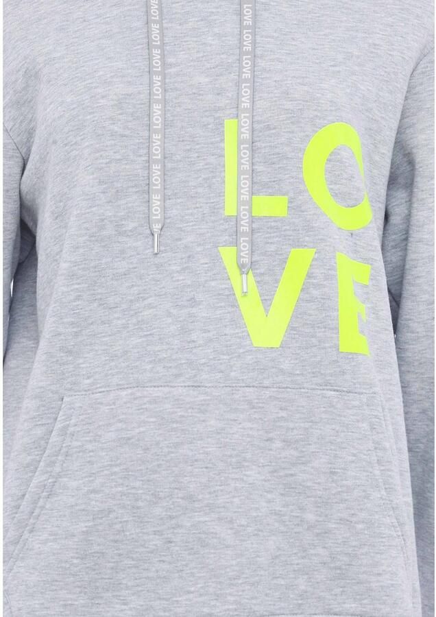 Zwillingsherz Hoodie met geborduurd neonhart op de mouw en "love"-schrift op koord - Foto 3