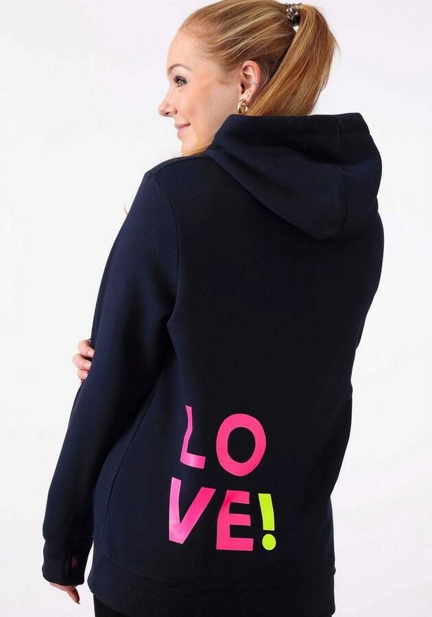 Zwillingsherz Hoodie met geborduurd neonhart op de mouw en "love"-schrift op koord - Foto 6