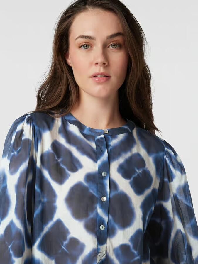 0039 italy Blouse in batiklook model 'Anni'