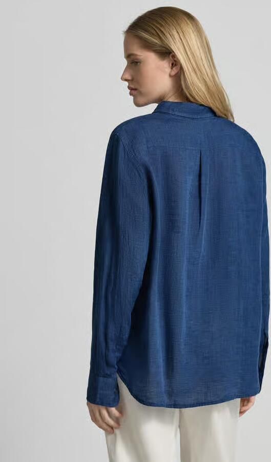 0039 italy Overhemdblouse van linnen met Kentkraag model 'MIRA'