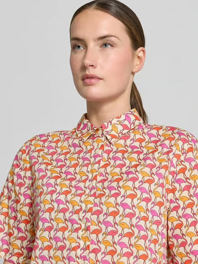 0039 italy Regular fit blouse in all-over look Model 'BEA'