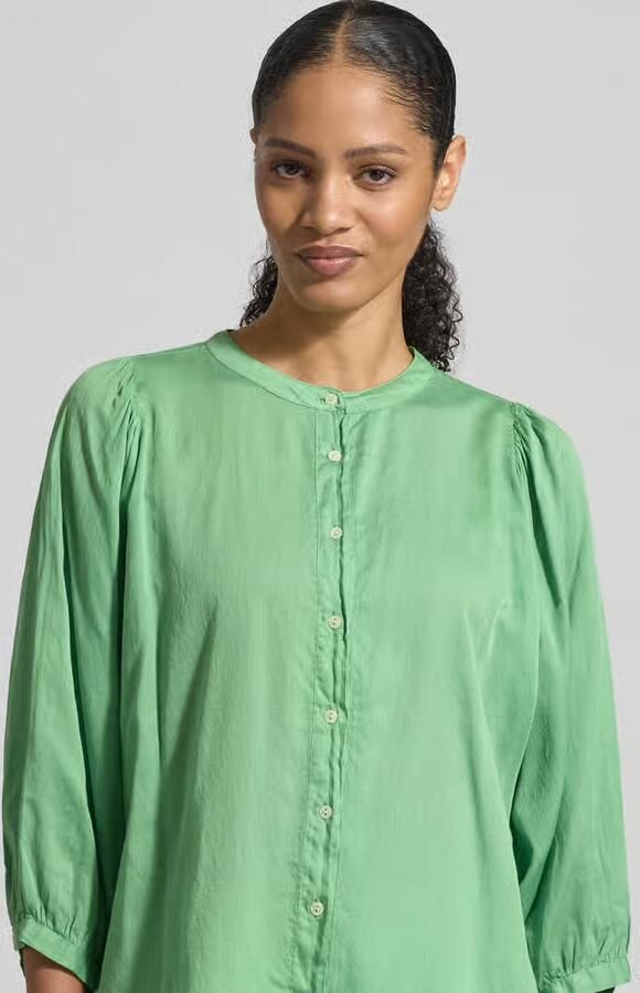 0039 italy Regular fit blouse met ronde hals Model 'FAVIOLA'