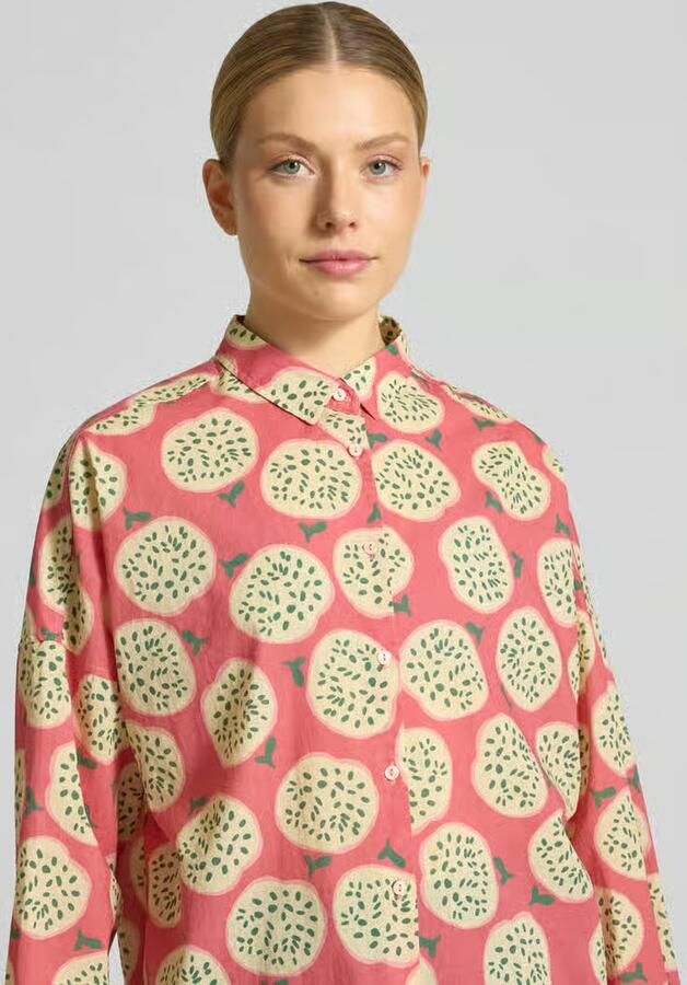 0039 italy relaxed fit blouse in all-over look model 'LUCY'