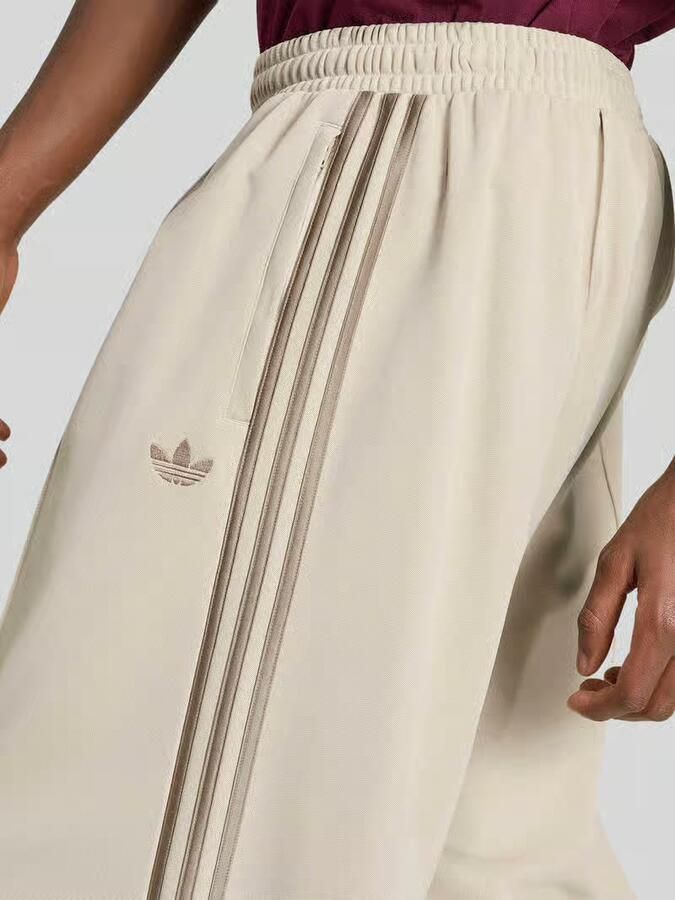 Adidas Originals Loose fit sweatbroek van katoenmix met persplooien