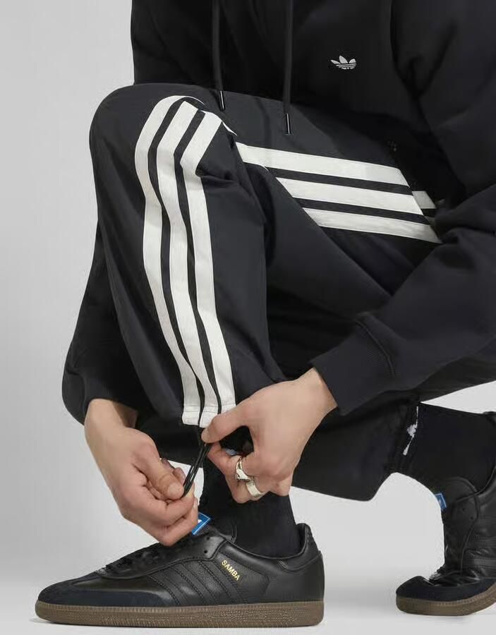 Adidas Originals Loose fit trainingsbroek met labelstitching