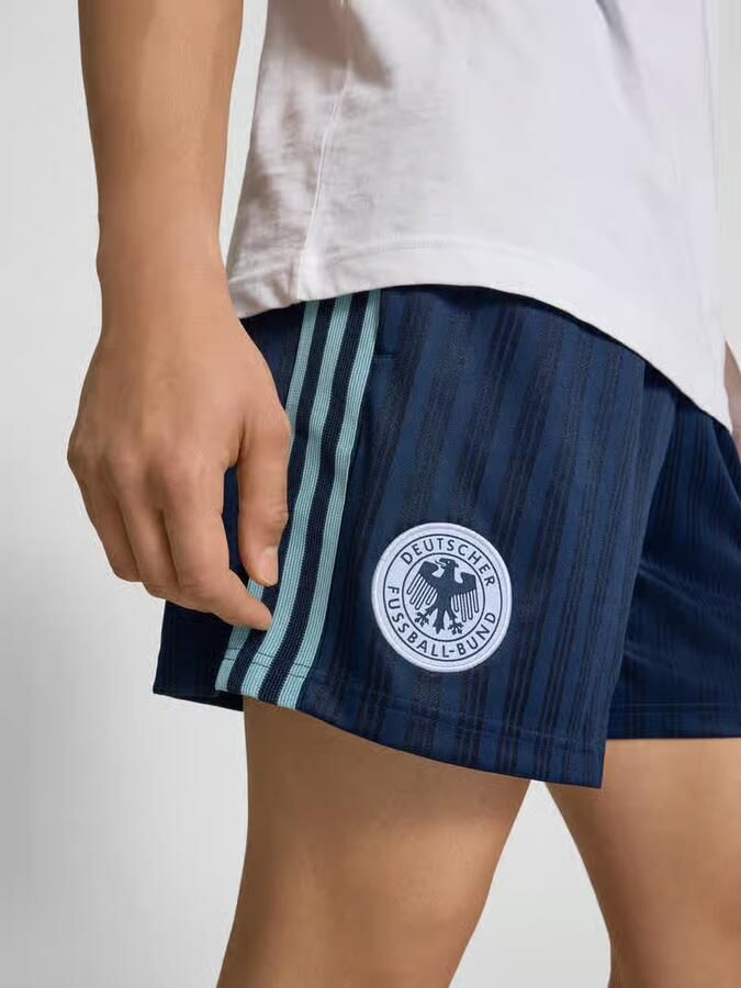 Adidas Originals loose fit tricotshort met DFB-applicatie