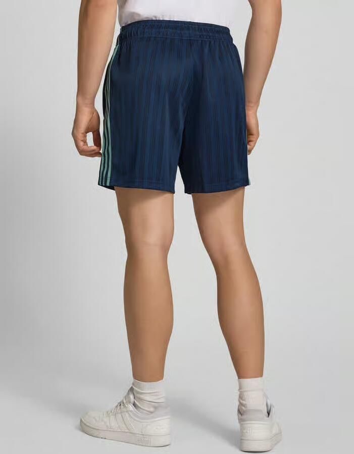 Adidas Originals loose fit tricotshort met DFB-applicatie - Foto 7