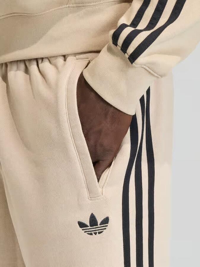 Adidas Originals regular fit sweatshorts van puur katoen