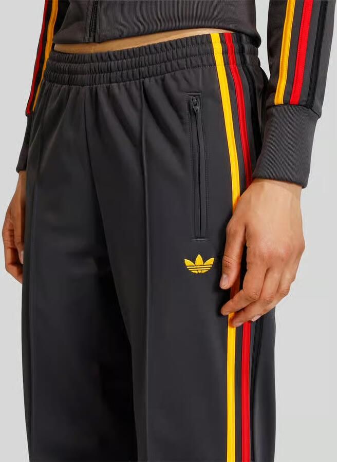 Adidas Originals regular fit trainingsbroek met gestikt logo