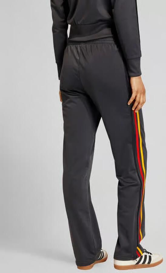 Adidas Originals regular fit trainingsbroek met gestikt logo