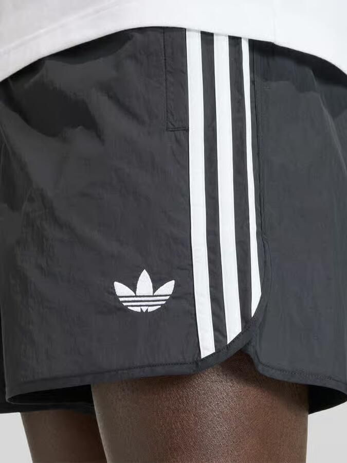 Adidas Originals regular fit trainingsshorts