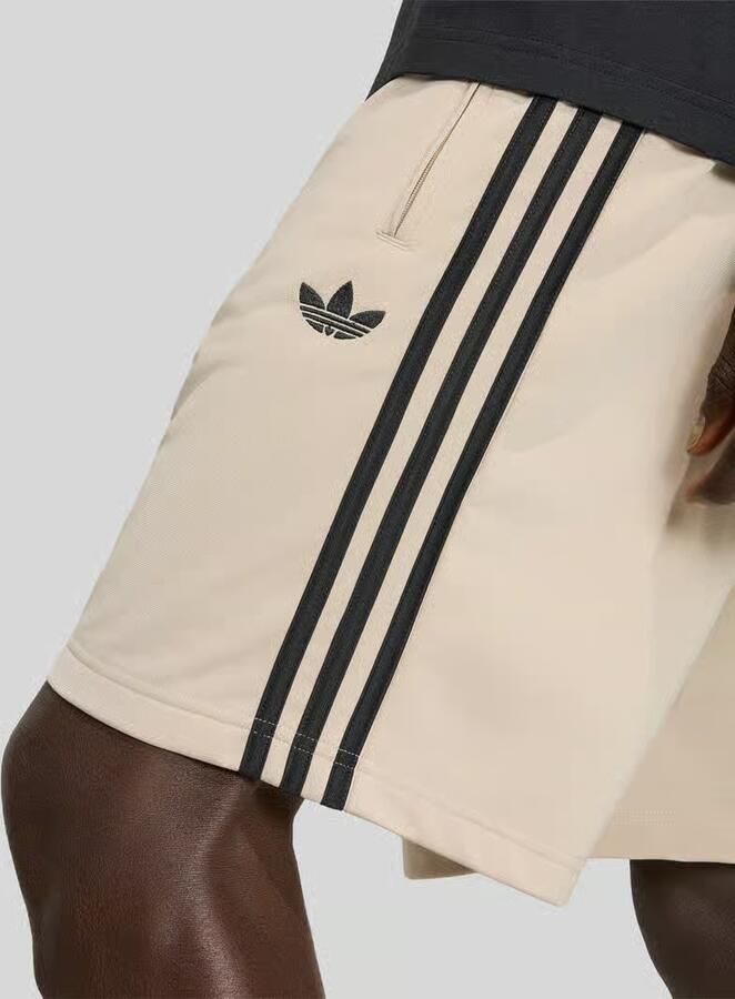 Adidas Originals regular fit trainingsshorts met gestikt logo