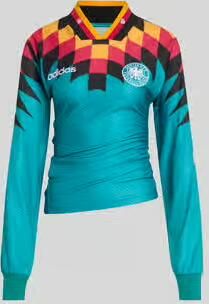 Adidas Originals slim fit shirt met lange mouwen met DFB logo-applicatie