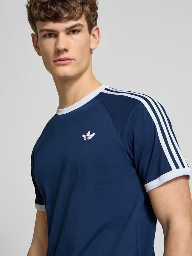 Adidas Originals regular fit T-shirt van puur katoen