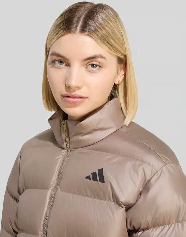 Adidas Sportswear Regular fit gewatteerd jack met logoprint