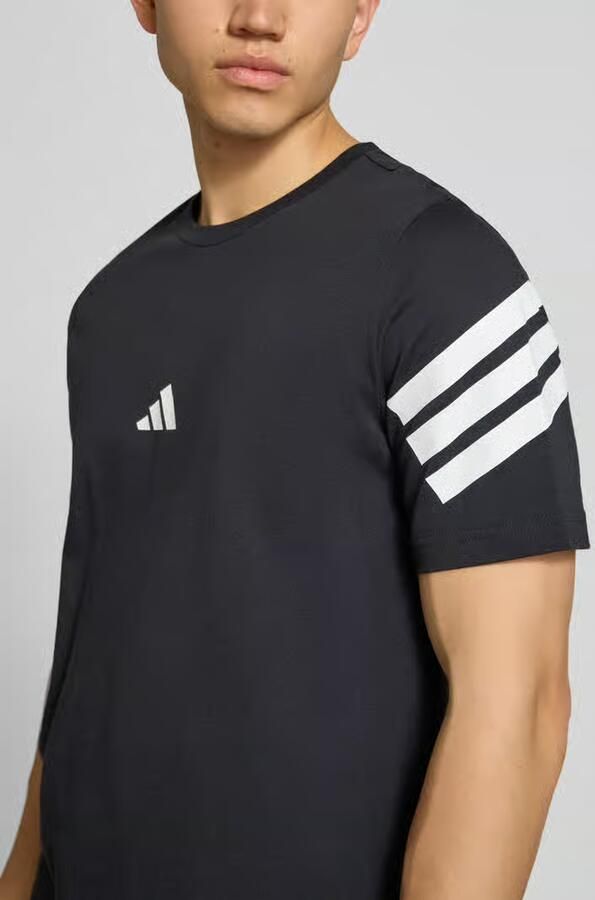 Adidas Sportswear regular fit T-shirt van puur katoen