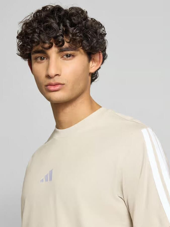 Adidas Sportswear regular fit T-shirt van puur katoen