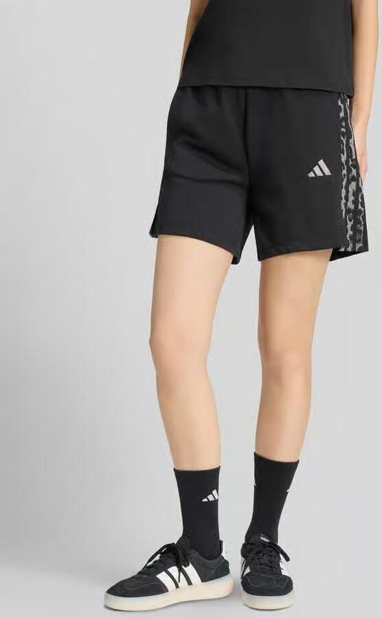 Adidas Sportswear relaxed fit sweatshorts van katoenmix met logoprint - Foto 2
