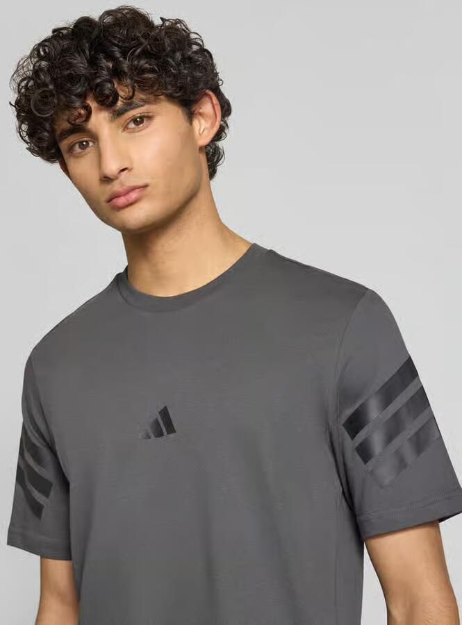 Adidas Sportswear Relaxed fit T-shirt van puur katoen