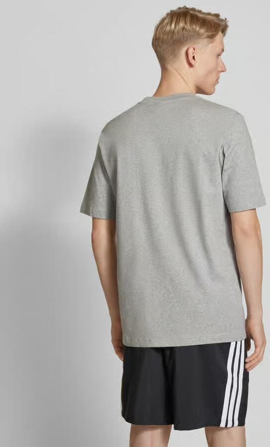 Adidas Sportswear T-shirt met labelstitching