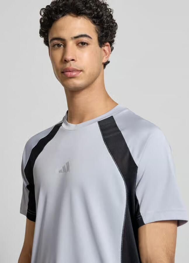 Adidas Training T-shirt met labelprint - Foto 2