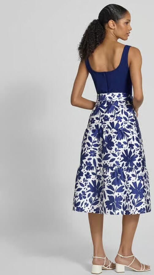 Adrianna Papell Cocktailjurk in 2-in-1-look met steekzakken