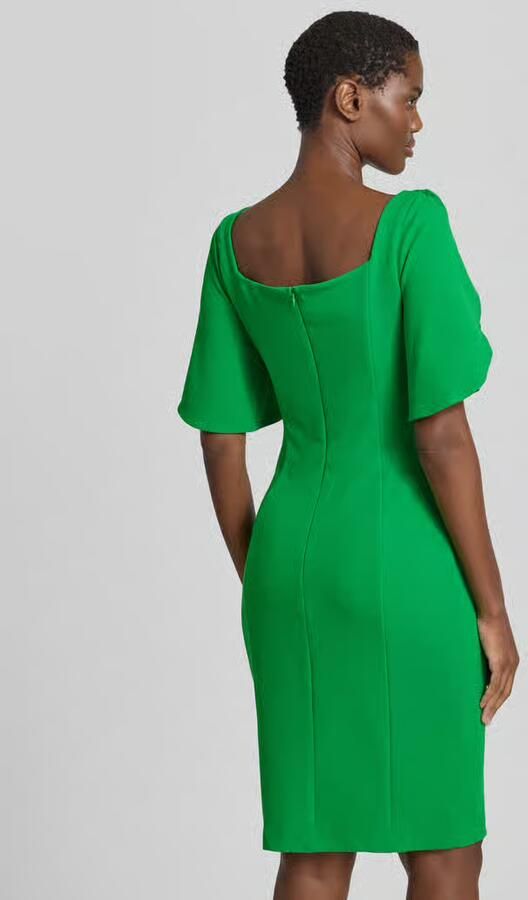 Adrianna Papell cocktailjurk met vierkante hals