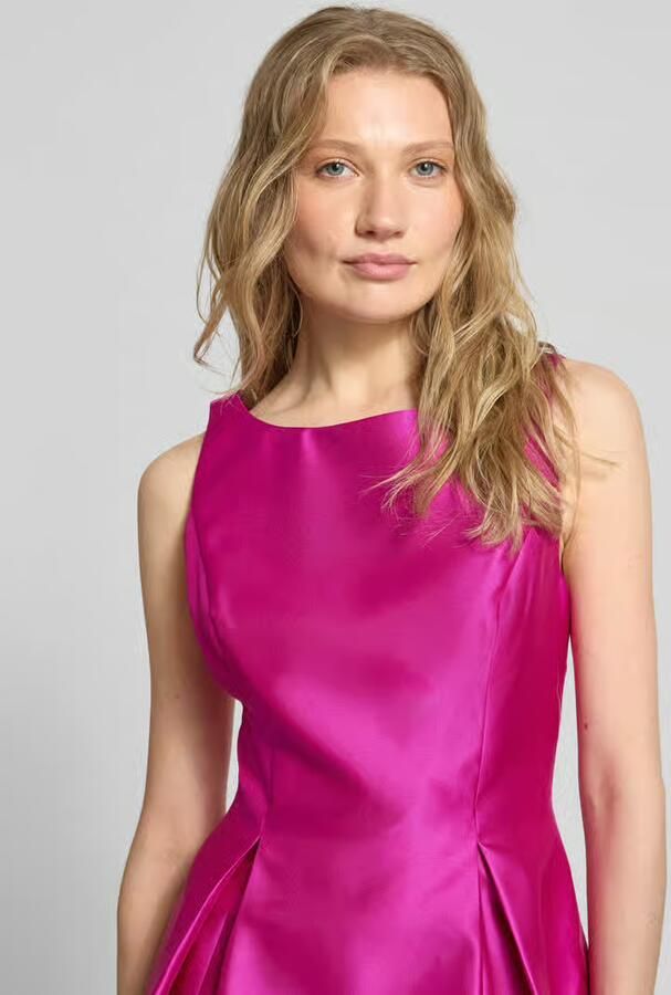 Adrianna Papell Knie-lange cocktailjurk met ronde hals