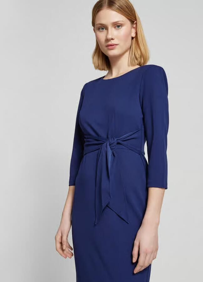 Adrianna Papell Knielange cocktailjurk met knoopdetail