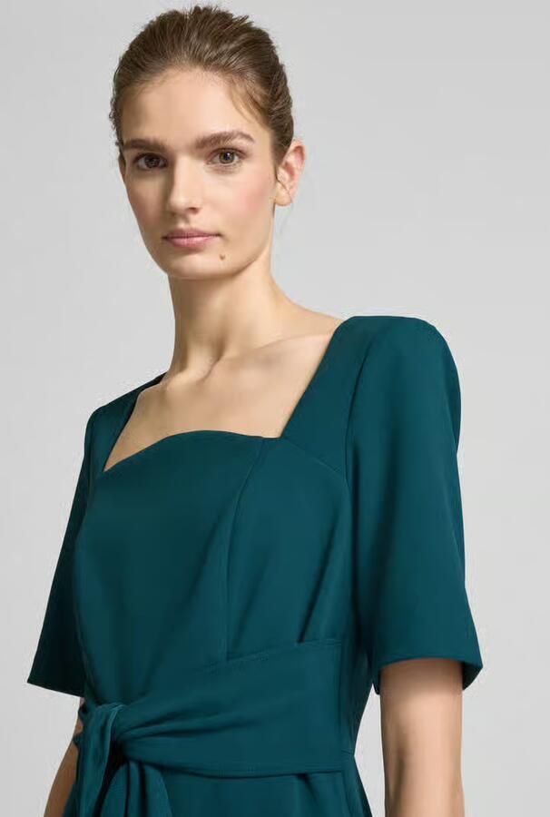 Adrianna Papell Knielange cocktailjurk met strikceintuur