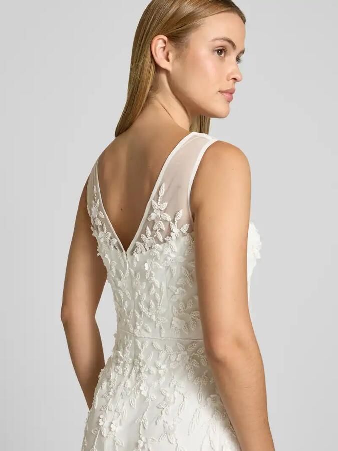 Adrianna Papell maxi-jurk met kralen en V-hals