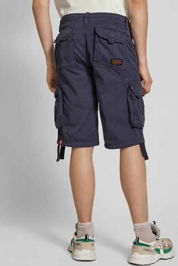 Alpha industries Bermuda met cargozakken model 'JET'