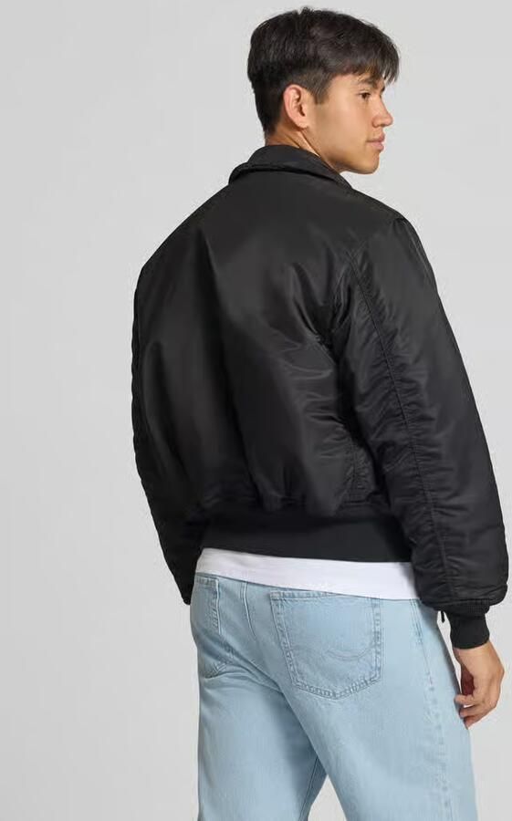 Alpha industries Bomberjack met zijwaartse klepzakken en labelpatch - Foto 3
