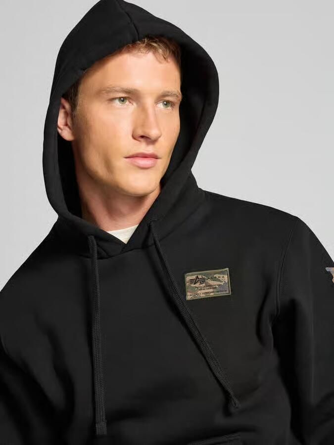 Alpha industries Hoodie met labelstitching model 'Camo Sleeve' - Foto 2