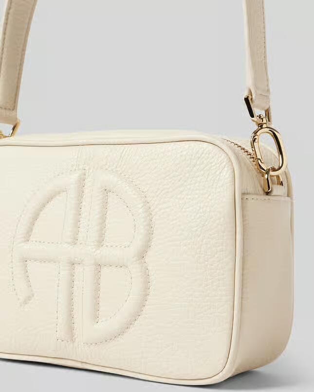 Anine Bing Gestileerde schoudertas met gouden details Beige Dames