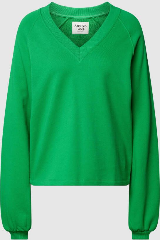 Another Label Sweatshirt met V-hals model 'Xamira'
