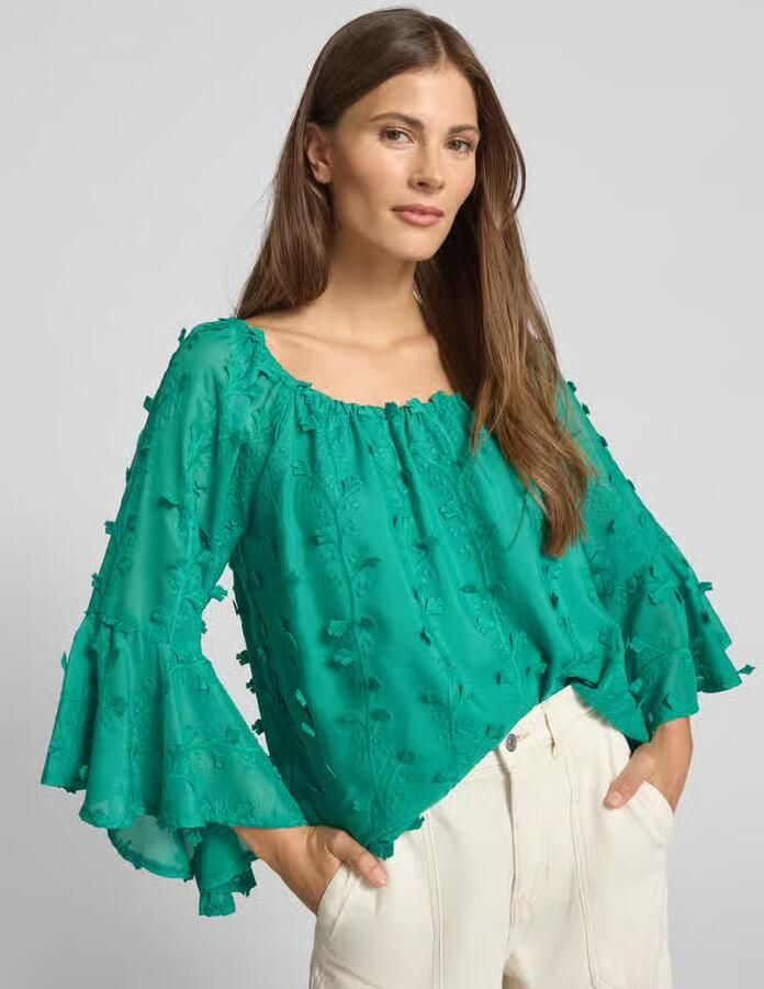 Apricot Blouseshirt met siergarnering